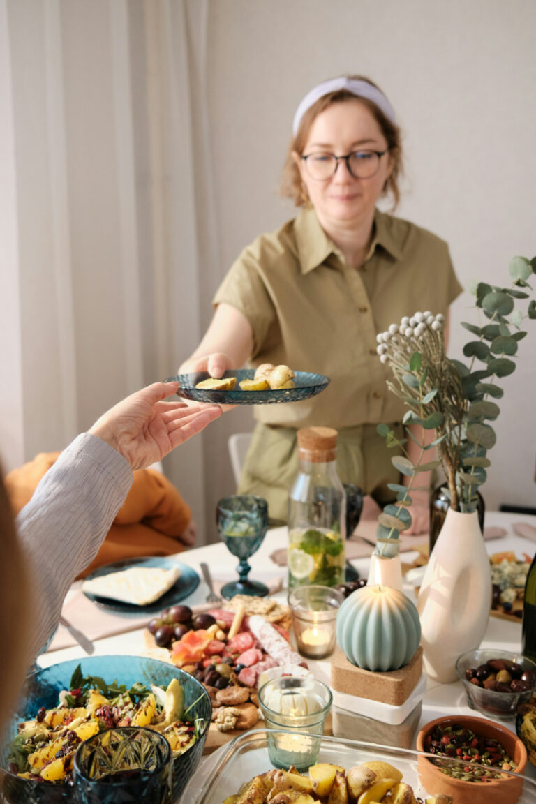 Family Low Carb Meals: Delicious and Healthy Recipes for the Whole Family